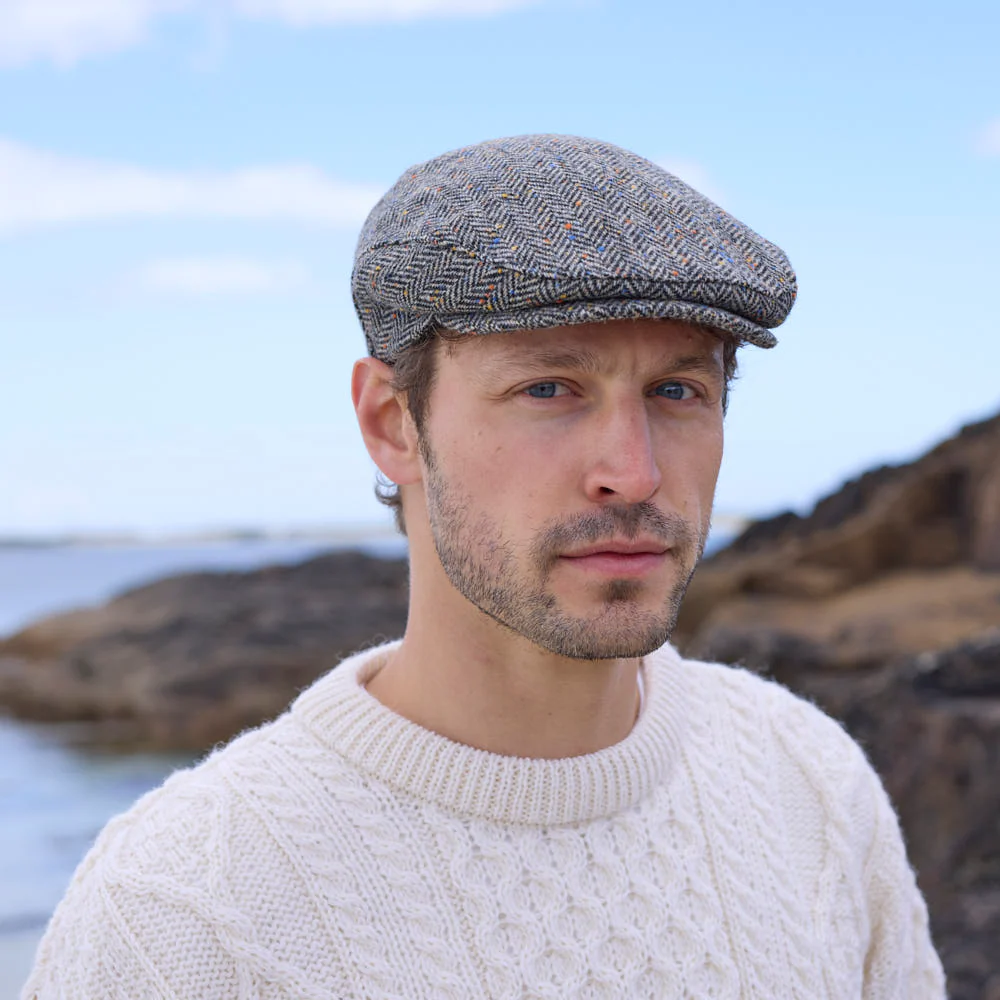 Men's Gray Herringbone Classic Irish Flat Cap - Image 3