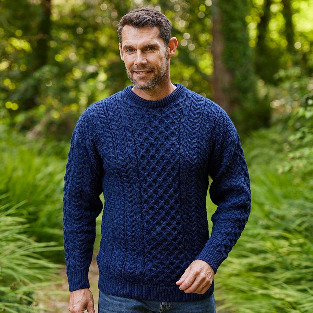 Men's Traditional Crew Neck Aran Sweater - Image 12