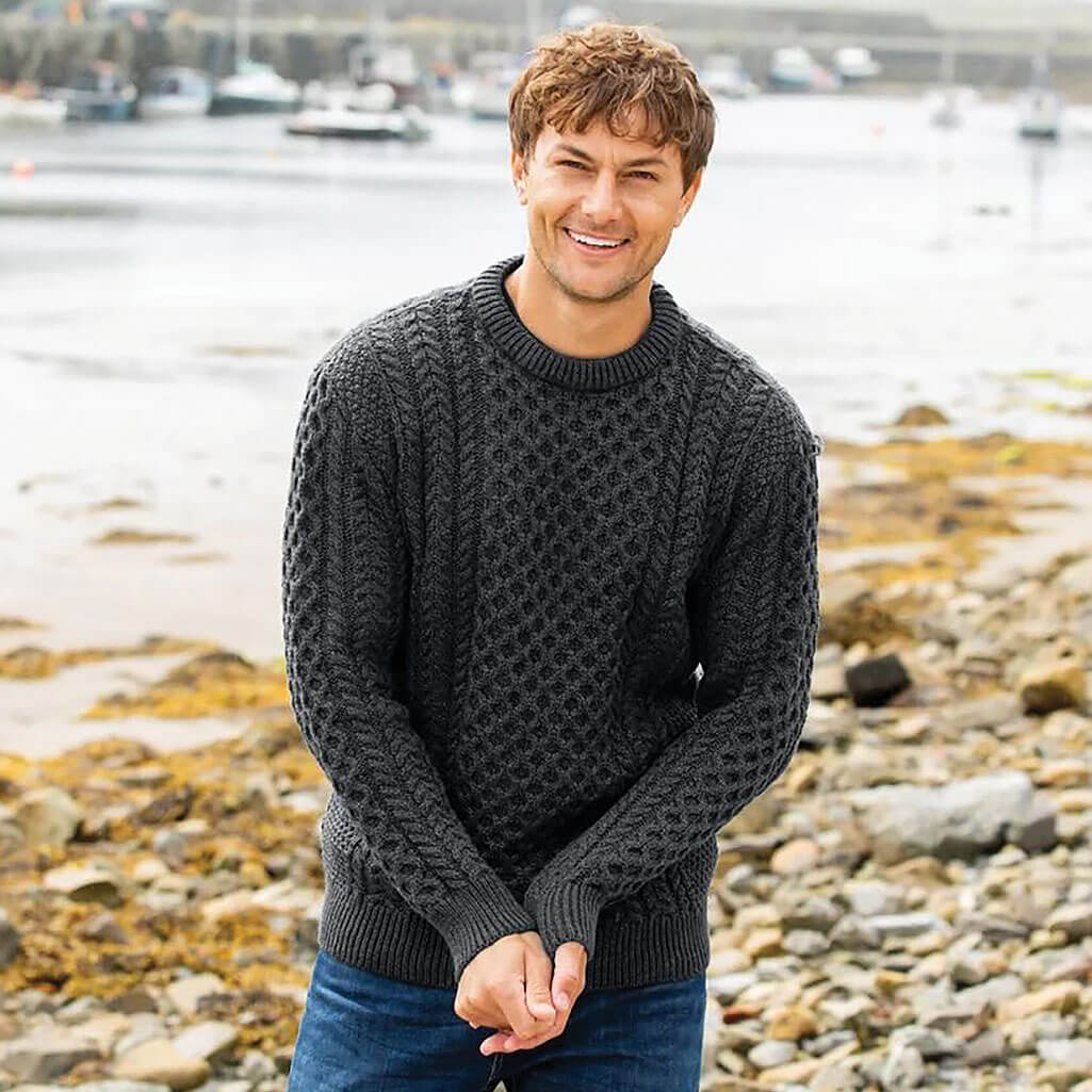 Men's Traditional Crew Neck Aran Sweater - Image 3