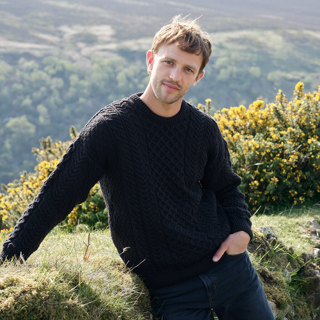 Men's Traditional Crew Neck Aran Sweater - Image 6