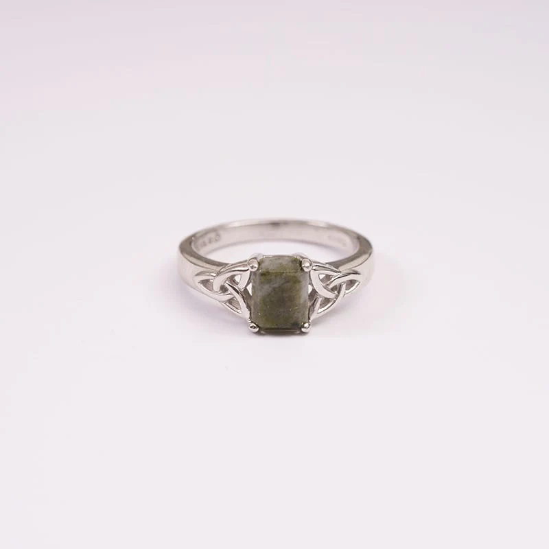 Trinity Knot Connemara Marble Ring - Image 3