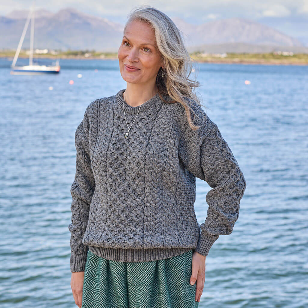 Women's Traditional Crew Neck Aran Sweater - Image 17