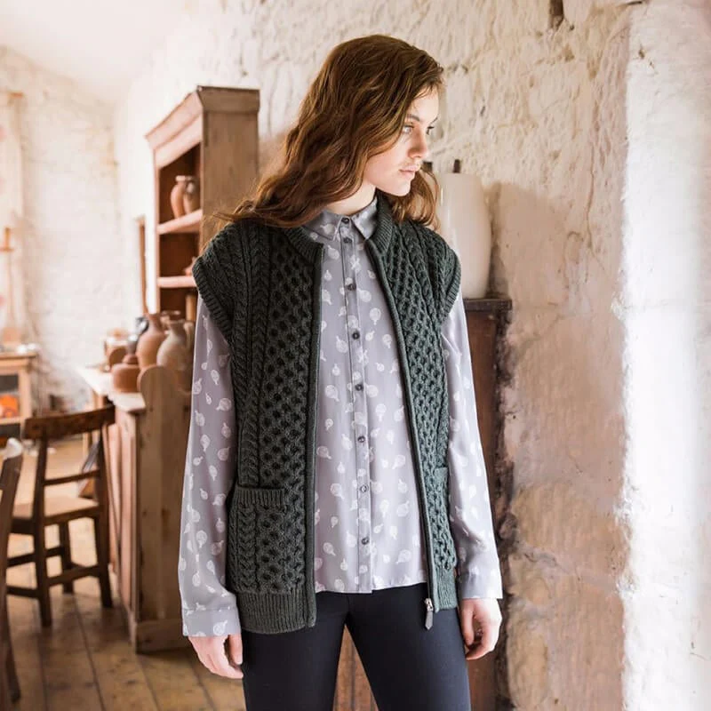 Women's Traditional Fisherman Zipper Vest - Image 4